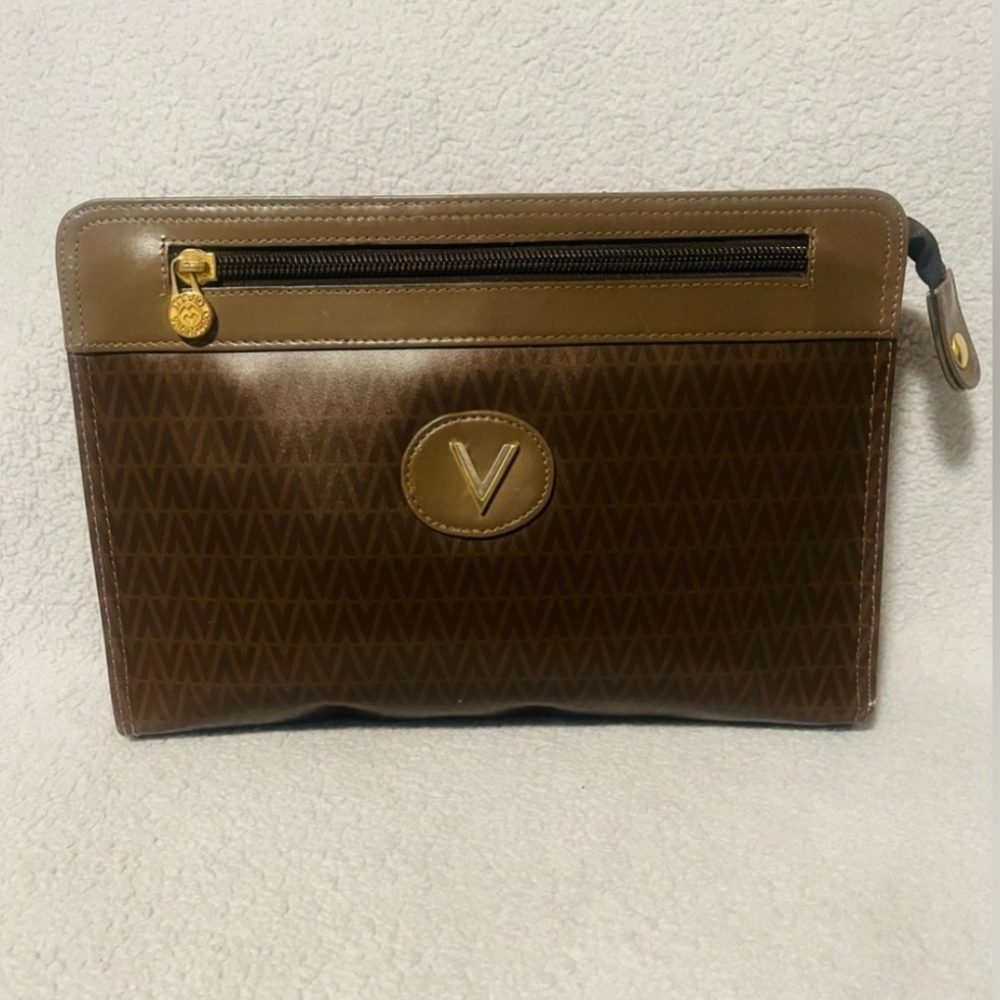🎉HP🎉 Mario Valentino Monogram Clutch